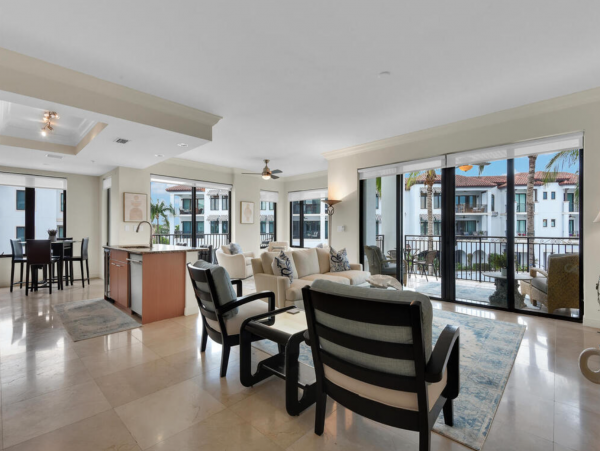 Downtown Naples Luxury Two Bedroom Waterfront Residence